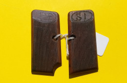 Plaquettes En Bois Beretta 1915 ET 1922  CaL. 7,65 Griffe - Armi Da Collezione