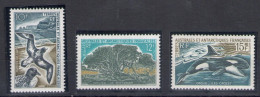 1969-70 TAAF - ANTARTICO FRANCESE - Flora E Fauna - Posta Aerea Catalogo Yvert N. 28-30 - 3 Valori - MNH** - Autres & Non Classés
