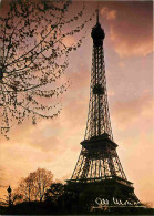 75 - Paris - Tour Eiffel - Coucher De Soleil - CPM - Voir Scans Recto-Verso - Eiffelturm