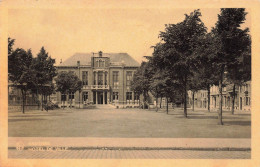 BELGIQUE - Andenne - Hotel De Ville - Place - Carte Postale Ancienne - Andenne