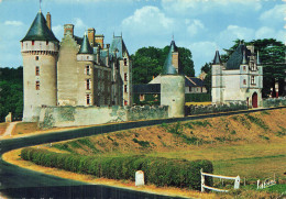 37 MONTRESOR LE CHATEAU XVE SIECLE - Montrésor