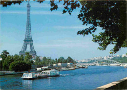 75 - Paris - Tour Eiffel - La Seine - Bateau Promenade - CPM - Voir Scans Recto-Verso - Eiffelturm