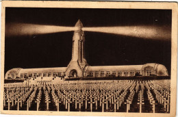 Delcampe - CPA Oussaire Et Phare De DOUAUMONT La Nuit - Nationalfriedhof Von (432641) - Douaumont