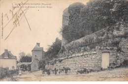 SAINTE SUZANNE - Grosse Tour Du Château Et La Croix Rouge - état - Sainte Suzanne