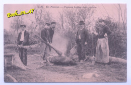 {99571} En Morvan Paysans Brûlant Leur Cochon , Reproduction ; Animée - Altri & Non Classificati