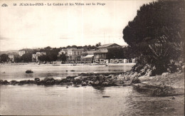 Juan Les Pins - Le Casino Et Les Villas Sur La Plage - CPA - Juan-les-Pins