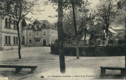 CPA - Treignac - Place De La République - Treignac