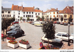 ADTP10-77-0892 - REBAIS - La Place Du Marché - Rebais