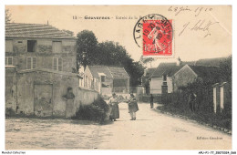 APUP1-0035-77 - GOUVERNES - Entrée De La Rue E Bussy - Torcy