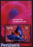 Niue 2004 Green Wing Macaw S/s, Mint NH, Nature - Birds - Parrots - Niue
