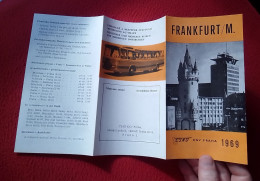 PUBLICACIÓN GUÍA FOLLETO TRÍPTICO CSAD KNV PRAHA 1969 PRAGA BUS AUTOBUS AUTOBUSOVÉ FRANKFURT / M. KARLOVY VARY NÜRNBERG. - Dépliants Turistici