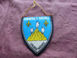 EC-468 , ECUSSON, FANION, Ville De CHAUDES AIGUES, Caldas Aigues, Cantal - Patches