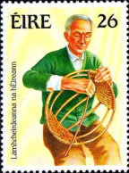 Irlande Poste N** Yv: 526 Mi:523 Lamhcheirdeanna Na HEireann Vannerie - Autres & Non Classés