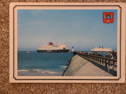 SEALINK VESSEL AND SNCF CHAMPS ELYSEES AT CALAIS - Ferries
