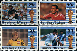 759285 HINGED SAN VICENTE GRANADINAS 1990 COPA DEL MUNDO DE FUTBOL. ITALIA-90 - St.Vincent & Grenadines
