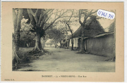 DAHOMEY- PORTO-NOVO- UNE RUE - CARTE ISSUE DE CARNET- RARE - Dahomey