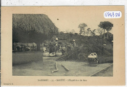 DAHOMEY- SAKETE- L EXPEDITION DU MAIS- RARE EDITION ISSUE DE CARNET - Dahomey