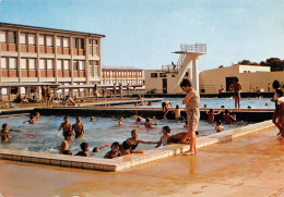 17 SURGERES La Piscine (Scans R/V) N° 16 \ML4059 - Surgères