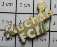 915B Pin's Pins / Beau Et Rare / SPORTS / CLUB FOOTBALL AUCHAN FCM - Calcio