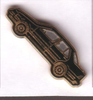 V143  Pin's  BMW ? Peugeot Renault Ford ?? Achat Immédiat - Autres & Non Classés
