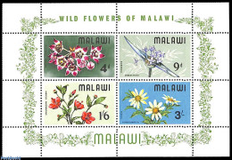 Malawi 1968 Flowers S/s, Mint NH, Nature - Flowers & Plants - Malawi (1964-...)