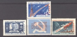 Russie  :  Yv  2401-03  ** - Ungebraucht