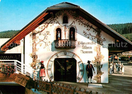 Titisee Schwarzwaelder Uhren-Zentrum - Titisee-Neustadt