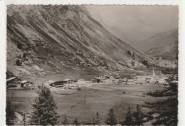 73 . VAL D'ISERE . LOT DE 44 CPM/CPSM GRAND FORMAT 15/10 - Val D'Isere