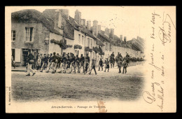 52 - ARC-EN-BARROIS - PASSAGE DE TROUPES EN VILLE - Arc En Barrois