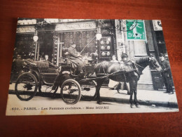 CPA PARIS FEMMES COCHERES - Ambachten In Parijs