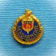 1 PIN'S // ** ESCADRON MOTOCYCLISTE DE LA GARDE RÉPUBLICAINE / ESCORTE PRÉSIDENTIELLE ** . (DELSART 39100 SENS) - Army