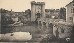 D 79. PARTHENAY. TOUR ST JACQUES LE PONT ET LA RIVIERE LE THOUET. CARTE ECRITE - Parthenay