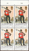 Aldeney-Aurigny Poste N** Yv: 23/27 Uniformes Militaires Bloc De 4 - Alderney