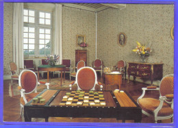 Carte Postale 61. Carrouges  Intérieur Du Château  Le Petit Salon  Jeu De Dames Très Beau Plan - Carrouges