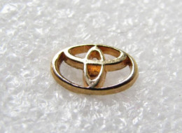 PIN'S   LOGO   TOYOTA - Toyota