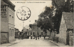 CPA RUE La Gare Et La Descente Des Trains (19300) - Rue