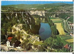 Saint Cirq - Lapopie , - Saint-Cirq-Lapopie
