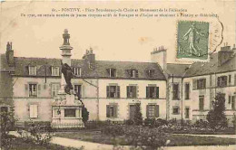 56 - Pontivy - Place Bourdonnay-du-Clezio Et Monument De La Fédération - Etat Pli Visible - CPA - Voir Scans Recto-Verso - Pontivy