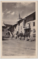 5 - B11560CPA - GUILLESTRE - Place Du Foirail - Parfait état - HAUTES-ALPES - Guillestre