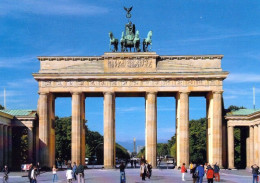1 AK Germany / Berlin * Berlin Brandenburger Tor Am Pariser Platz - Zur Geschichte Siehe Rückseite * - Brandenburger Tor
