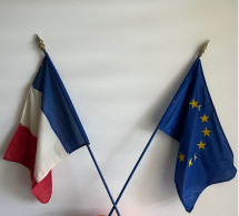 Drapeaux Reglementaires Pavoisement Des édifices Publics - Drapeaux
