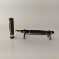 Fountain Pen Unbranded Genius Germany Fine Nib Red Plastic Gold Trim #5818 - Lapiceros