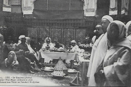 CPA - -MAROC -FEZ - Le Résident Général Rend Visite Au Pacha à Fondouk Nedjarine - Fez
