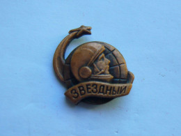 Pin S RELIEF ESPACE PROGRAMME SPATIAL SOVIETIQUE ET RUSSE - Ruimtevaart