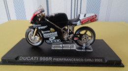 Moto Ducati 998R Pilote N° 7 Pierfrancesco Chili 2002 Réf 465 - Motorcycles
