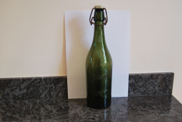 OUFFET.  BRASSERIE GODET. ANCIENNE BOUTEILLE DE BIERE - Ouffet