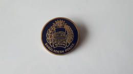 BROCHE BANGLADESH POLICE - Police