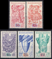CHECOSLOVAQUIA 1958 - INDUSTRIAS DIVERSAS - TEXTIL - YVERT 952-956** - Ungebraucht