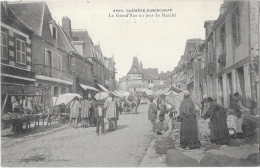 GUEMENE Sur SCORFF: La Grand' Rue Un Jour De Marché - 4920 Villard (en Vente 10 Jours Non Renouvelable) - Guemene Sur Scorff