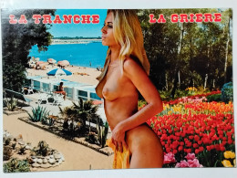CPSM PIN UP  ( ÉROTIQUE - FEMME SEINS NUS ) LA TRANCHE SUR MER - LA GRIERE - VENDÉE - Pin-Ups